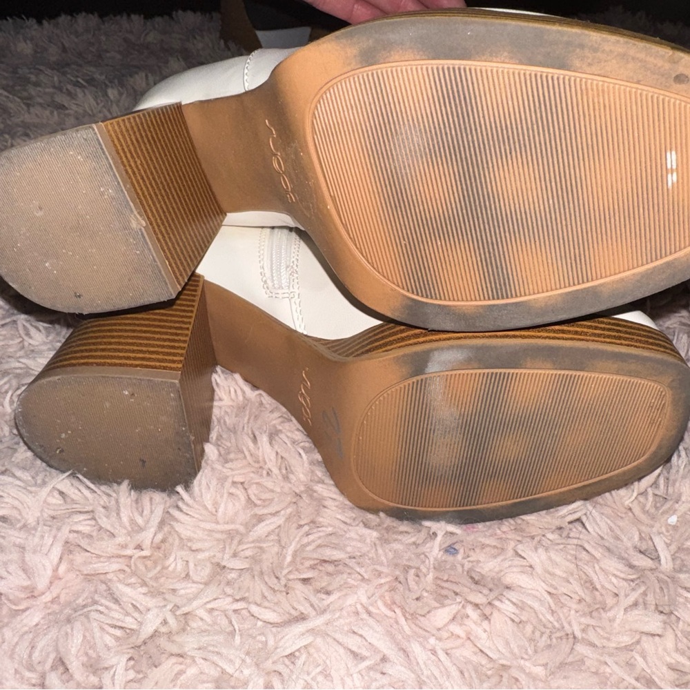 Sugar White Ankle Boots with Brown Heel - Picture 3 of 8